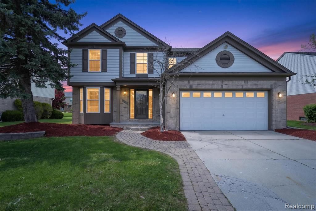 4642 Pond Run, Canton, MI 48188