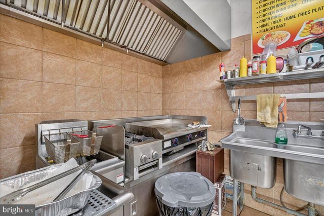 3101 EMERALD ST, Philadelphia, PA 19134