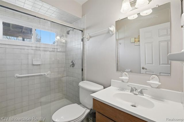 25715 Norfolk Street, Dearborn Heights, MI 48125