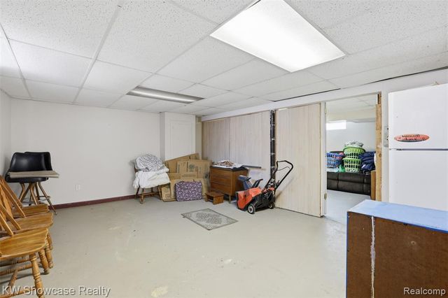 25715 Norfolk Street, Dearborn Heights, MI 48125