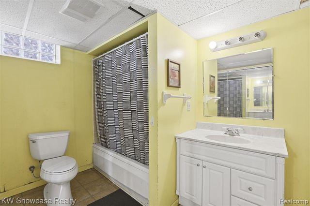 25715 Norfolk Street, Dearborn Heights, MI 48125
