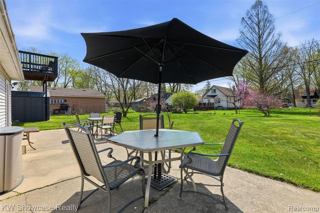25715 Norfolk Street, Dearborn Heights, MI 48125