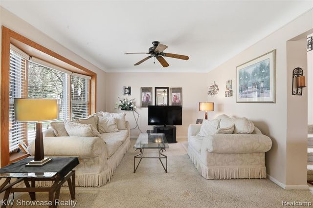 25715 Norfolk Street, Dearborn Heights, MI 48125
