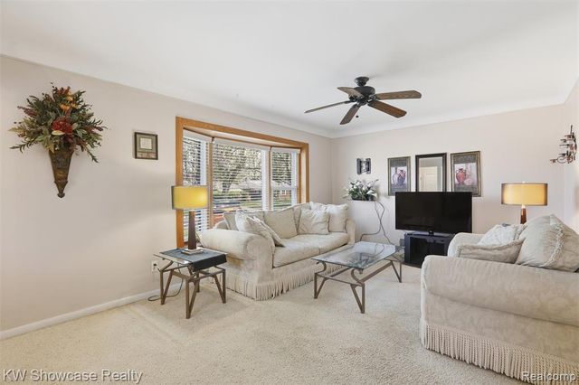 25715 Norfolk Street, Dearborn Heights, MI 48125