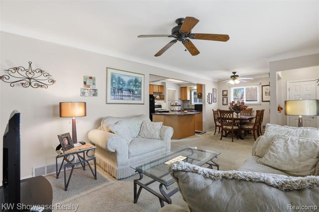 25715 Norfolk Street, Dearborn Heights, MI 48125