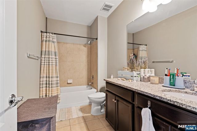 75 Wesmont Drive 1812, Wood Ridge, NJ 07075