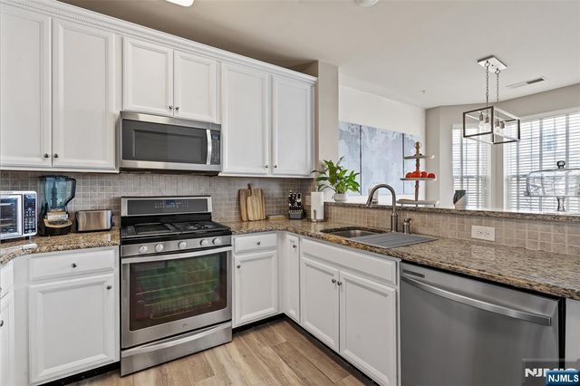 75 Wesmont Drive 1812, Wood Ridge, NJ 07075