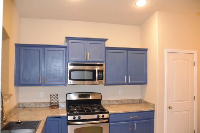 928 Kipuka Drive NW, Albuquerque, NM 87120