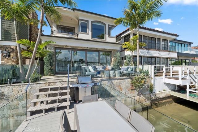 118 Via Lido Nord, Newport Beach, CA 92663