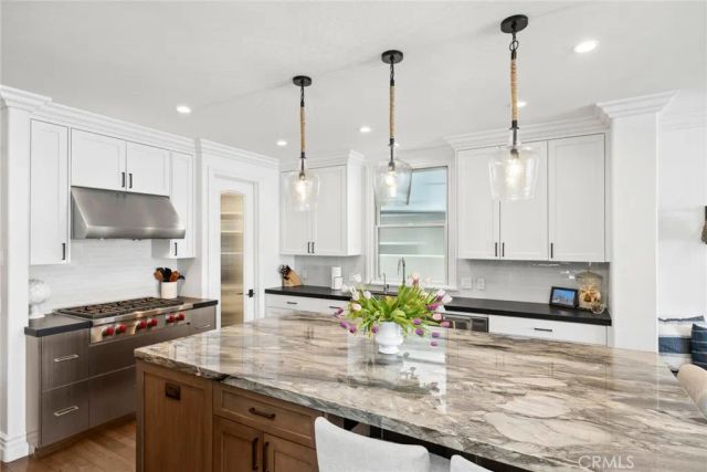 118 Via Lido Nord, Newport Beach, CA 92663