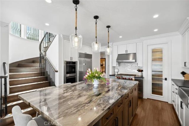 118 Via Lido Nord, Newport Beach, CA 92663