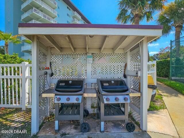 100 Silver Beach Ave Apt 202, Daytona Beach, FL 32118