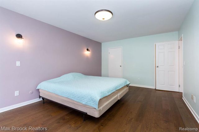 2021 Klingensmith Road 83, Bloomfield Hills, MI 48302