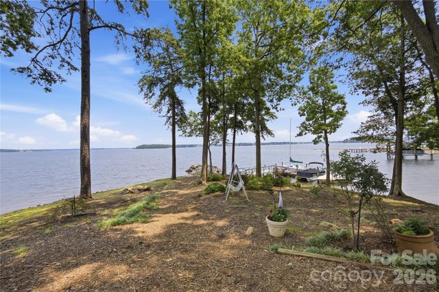 8247 Luckey Point Road, Denver, NC 28037
