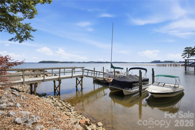8247 Luckey Point Road, Denver, NC 28037