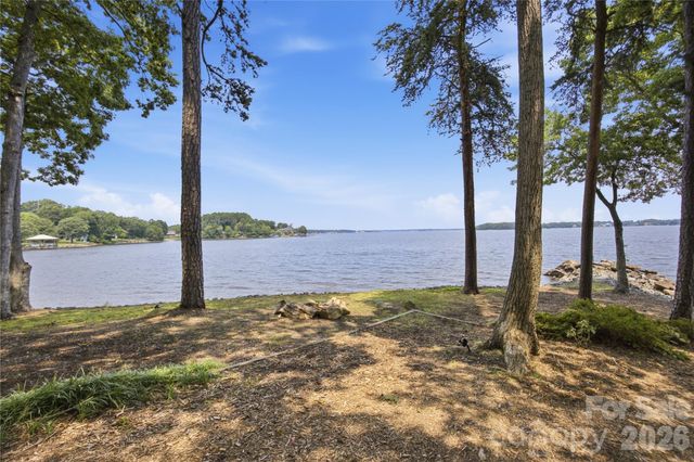 8247 Luckey Point Road, Denver, NC 28037