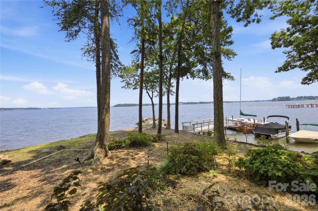 8247 Luckey Point Road, Denver, NC 28037