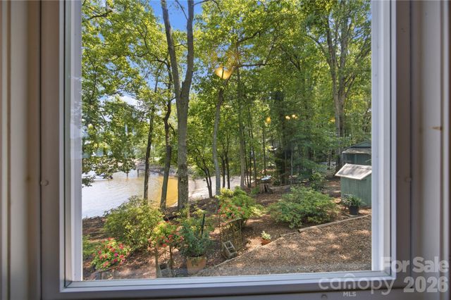 8247 Luckey Point Road, Denver, NC 28037