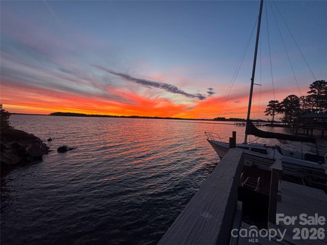 8247 Luckey Point Road, Denver, NC 28037