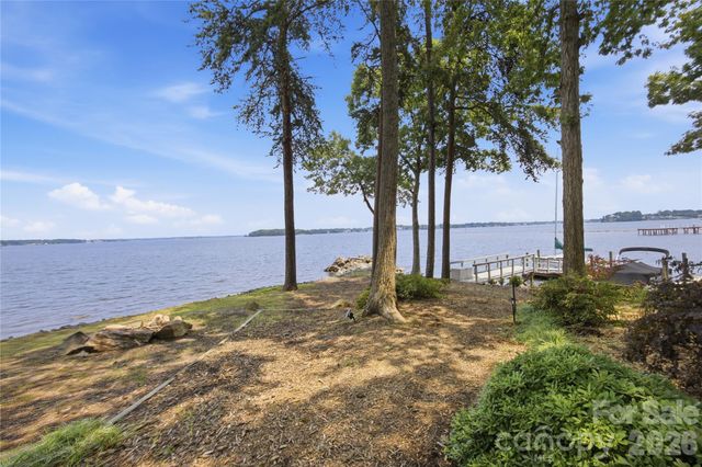 8247 Luckey Point Road, Denver, NC 28037