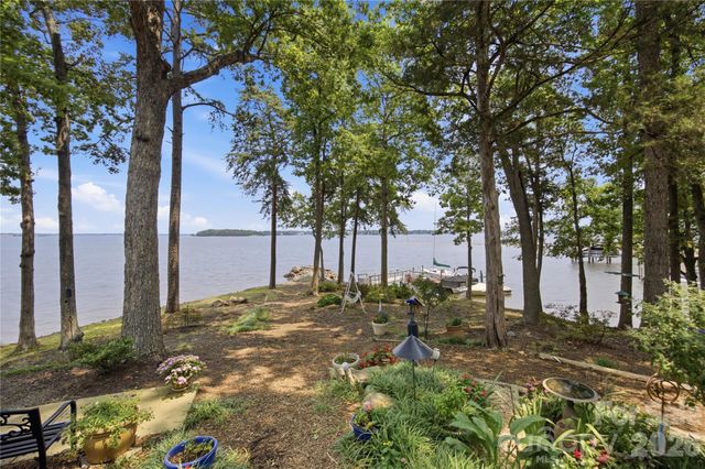 8247 Luckey Point Road, Denver, NC 28037