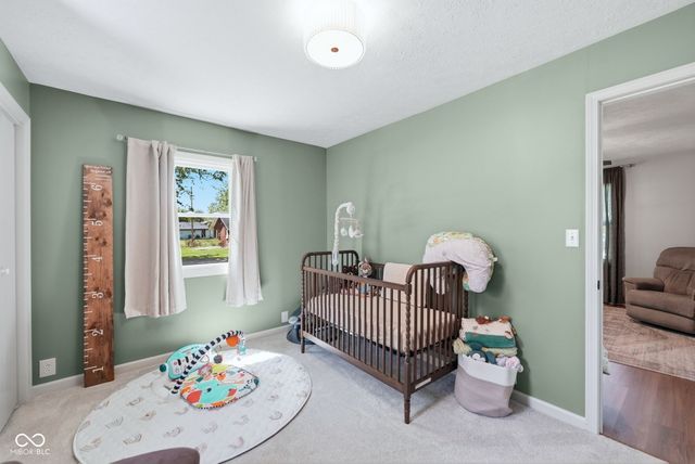 305 N East Street, Plainfield, IN 46168