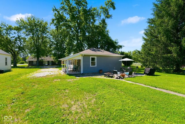 305 N East Street, Plainfield, IN 46168