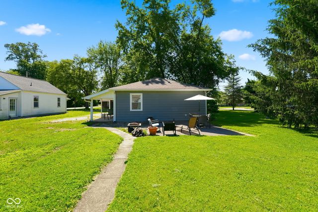 305 N East Street, Plainfield, IN 46168