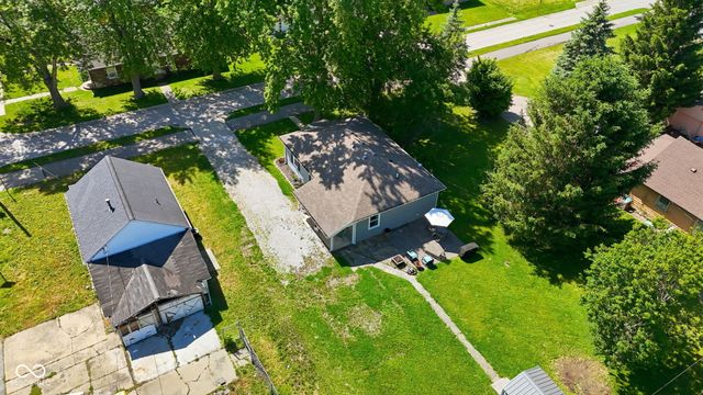 305 N East Street, Plainfield, IN 46168