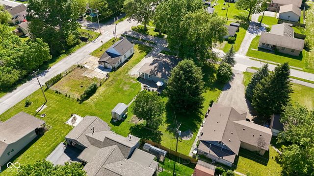 305 N East Street, Plainfield, IN 46168