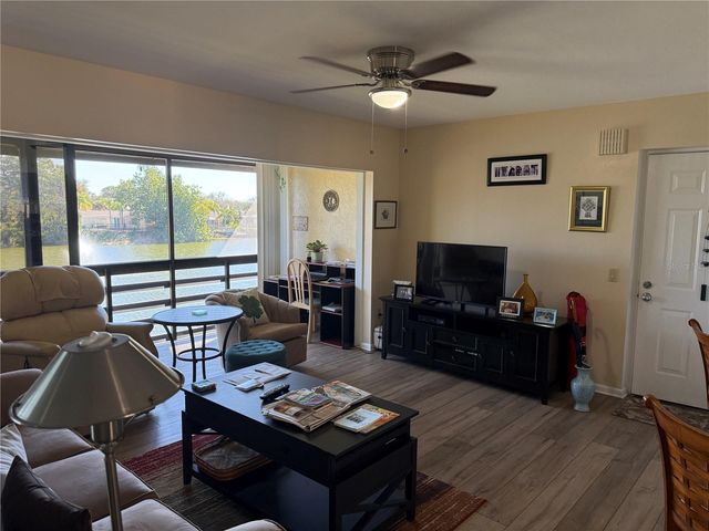 5631 ASHTON LAKE DRIVE 7, Sarasota, FL 34231