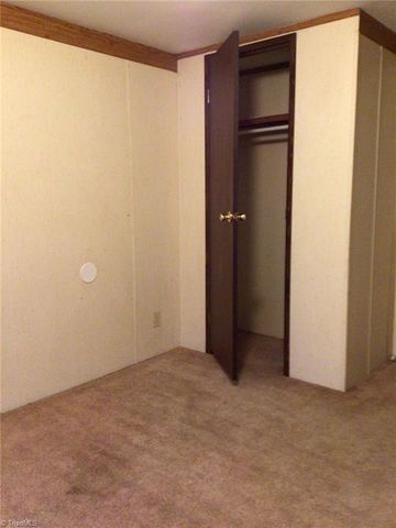 4614 Seward Road, Pfafftown, NC 27040