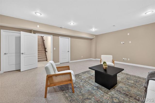 216 Woodland Place Court, St Charles, MO 63303