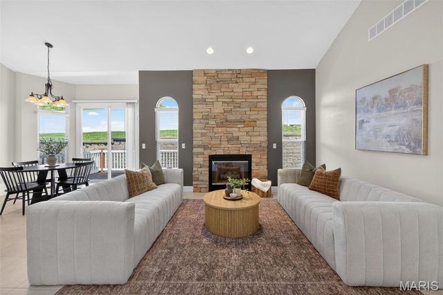 216 Woodland Place Court, St Charles, MO 63303