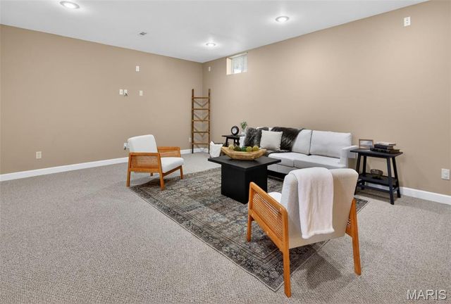 216 Woodland Place Court, St Charles, MO 63303