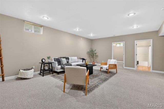 216 Woodland Place Court, St Charles, MO 63303