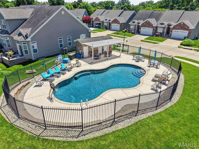 216 Woodland Place Court, St Charles, MO 63303