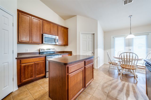 5839 Twilight Drive, Grand Prairie, TX 75052
