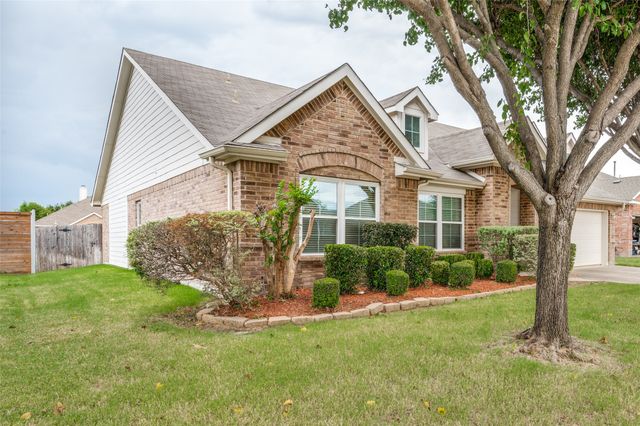 5839 Twilight Drive, Grand Prairie, TX 75052