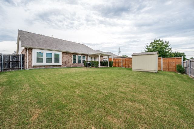 5839 Twilight Drive, Grand Prairie, TX 75052