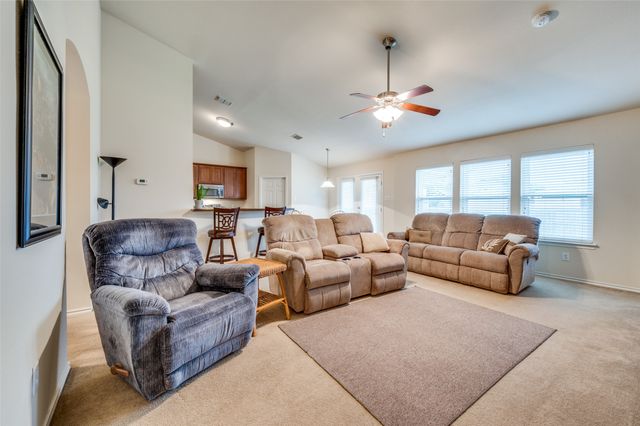 5839 Twilight Drive, Grand Prairie, TX 75052