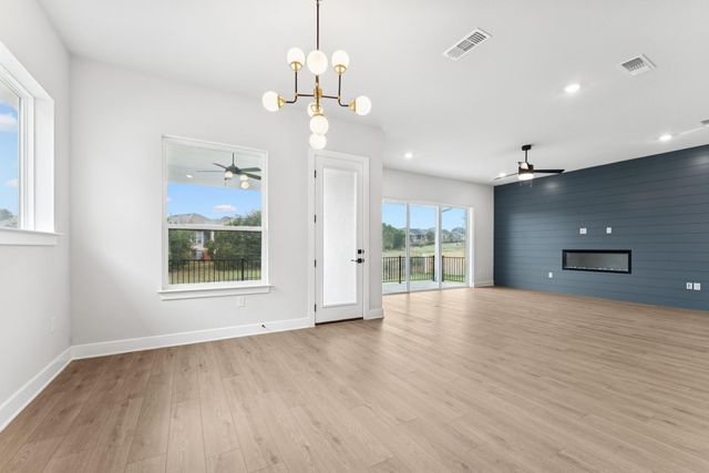 725 Teakmill TRL, San Marcos, TX 78666