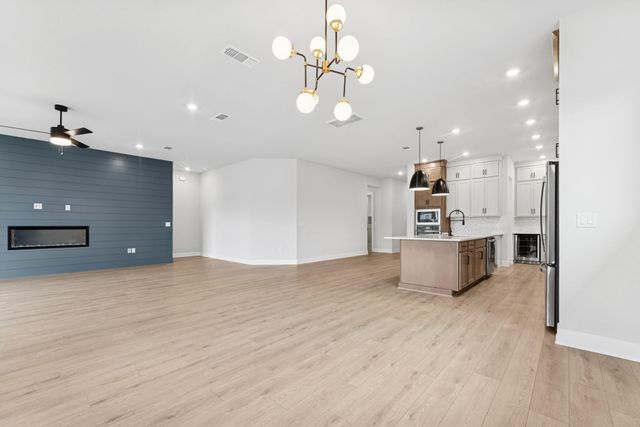 725 Teakmill TRL, San Marcos, TX 78666