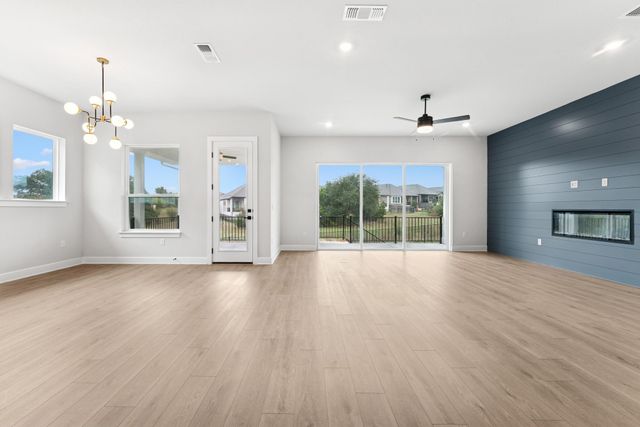 725 Teakmill TRL, San Marcos, TX 78666