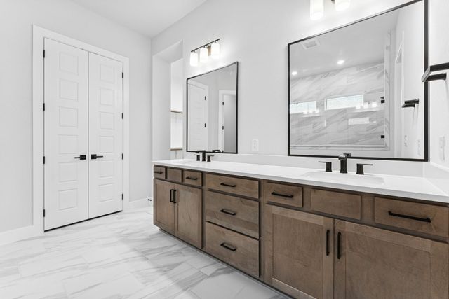 725 Teakmill TRL, San Marcos, TX 78666