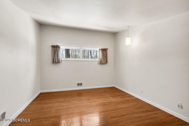 4 Glenwood Road, Colts Neck, NJ 07722