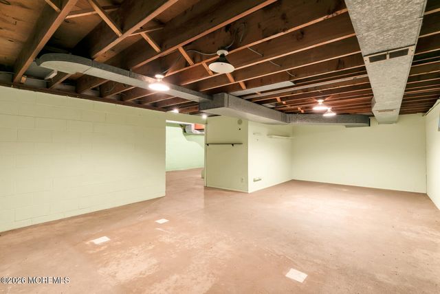 4 Glenwood Road, Colts Neck, NJ 07722