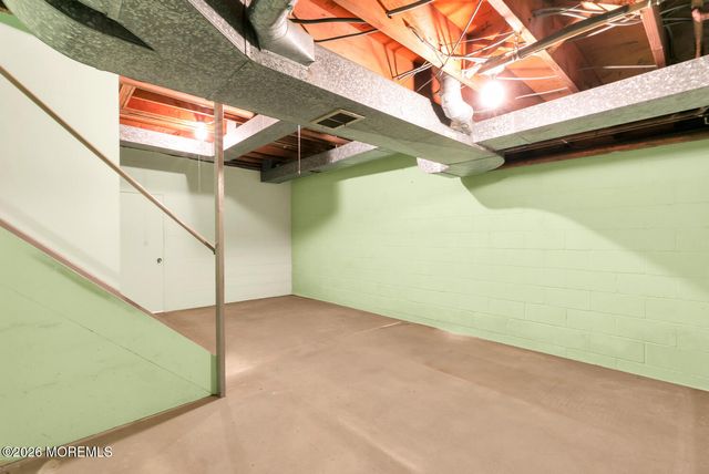 4 Glenwood Road, Colts Neck, NJ 07722