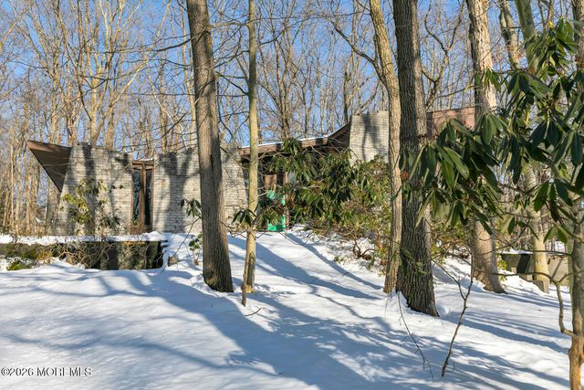 4 Glenwood Road, Colts Neck, NJ 07722