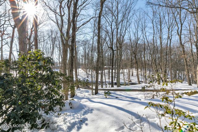 4 Glenwood Road, Colts Neck, NJ 07722